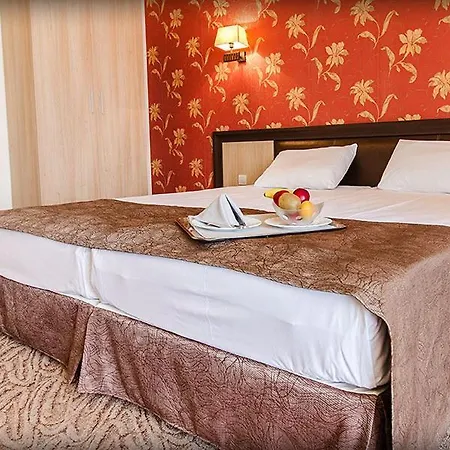 Хотел алианс 4*